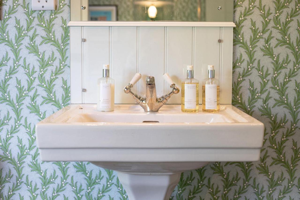 The Five Arrows Hotel Waddesdon Extérieur photo