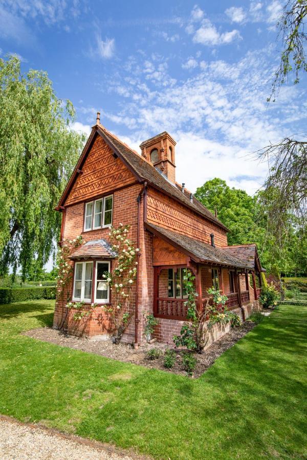 The Five Arrows Hotel Waddesdon Extérieur photo